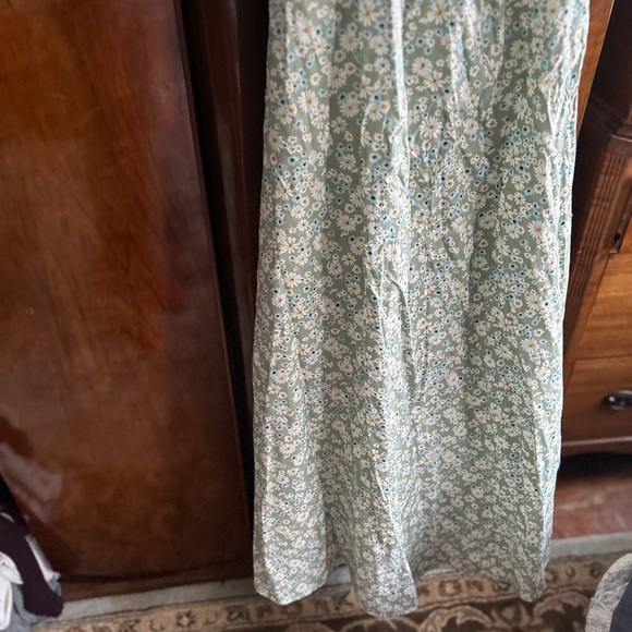 Emory Park Floral Maxi Dress - Green and White - Picture 2 of 7